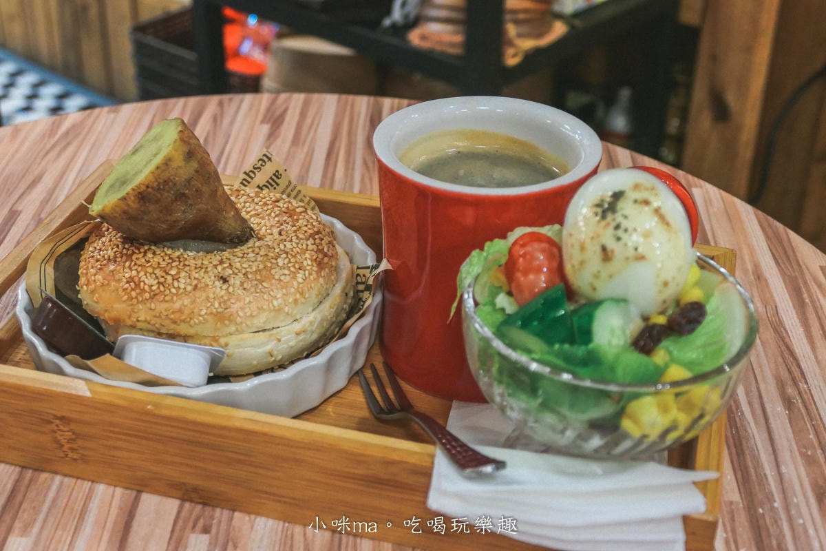 【國父紀念館美食】Museum Coffee 50年代博物館咖啡｜一秒走入日本昭和時代！滿滿古早味童玩、雜貨，好拍又能挖寶，平日不限時，捷運國父紀念館
