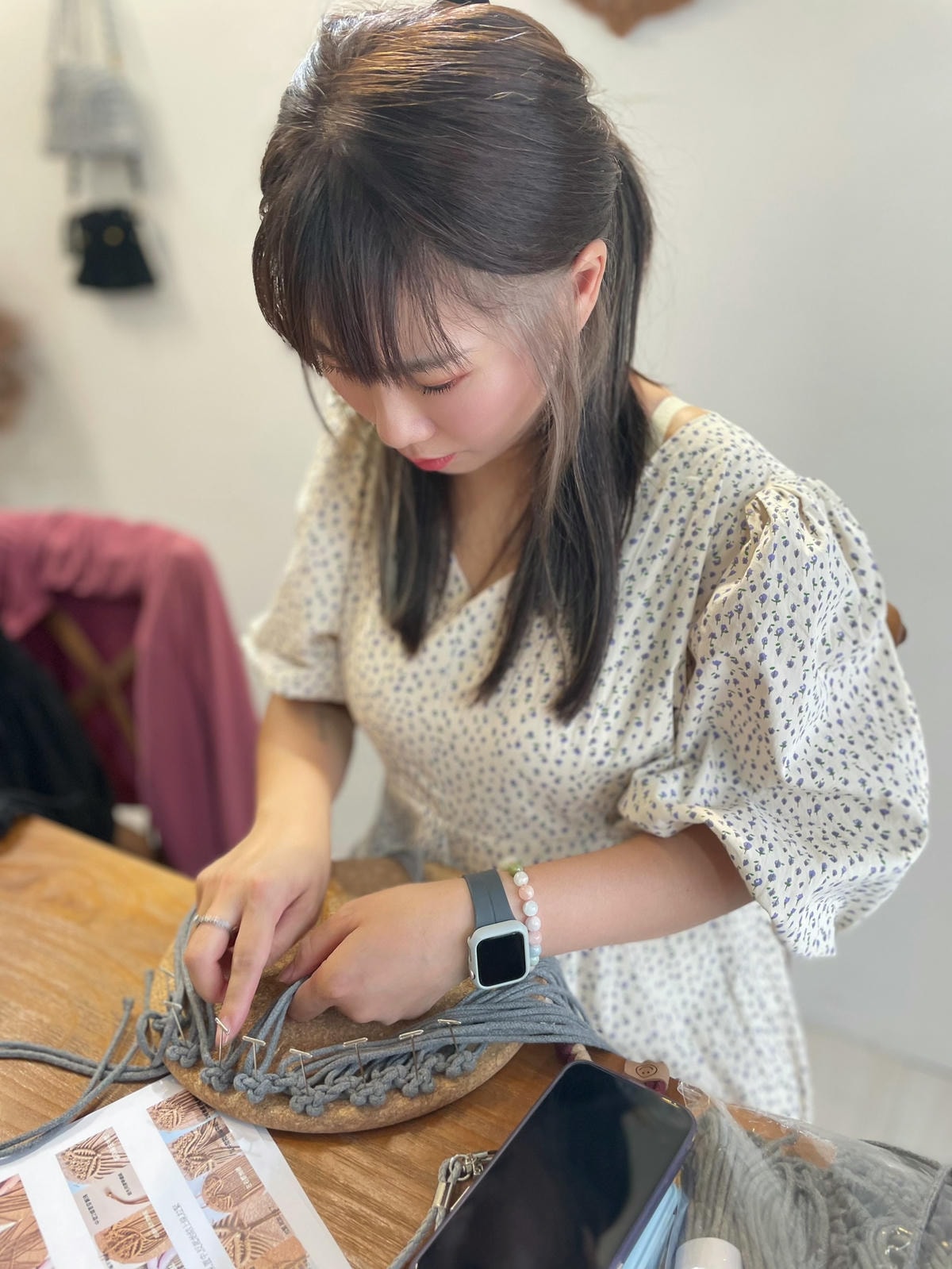 【編織課程】娜泥 手作編織|原創編織菱角包 一包3WAY背法!一堂課做出一個包成就感爆棚,初學者都能輕易上手!編織包手作課程推薦 - 第16張圖 【編織課程】娜泥 手作編織|原創編織菱角包 一包3WAY背法!一堂課做出一個包成就感爆棚,初學者都能輕易上手!編織包手作課程推薦
