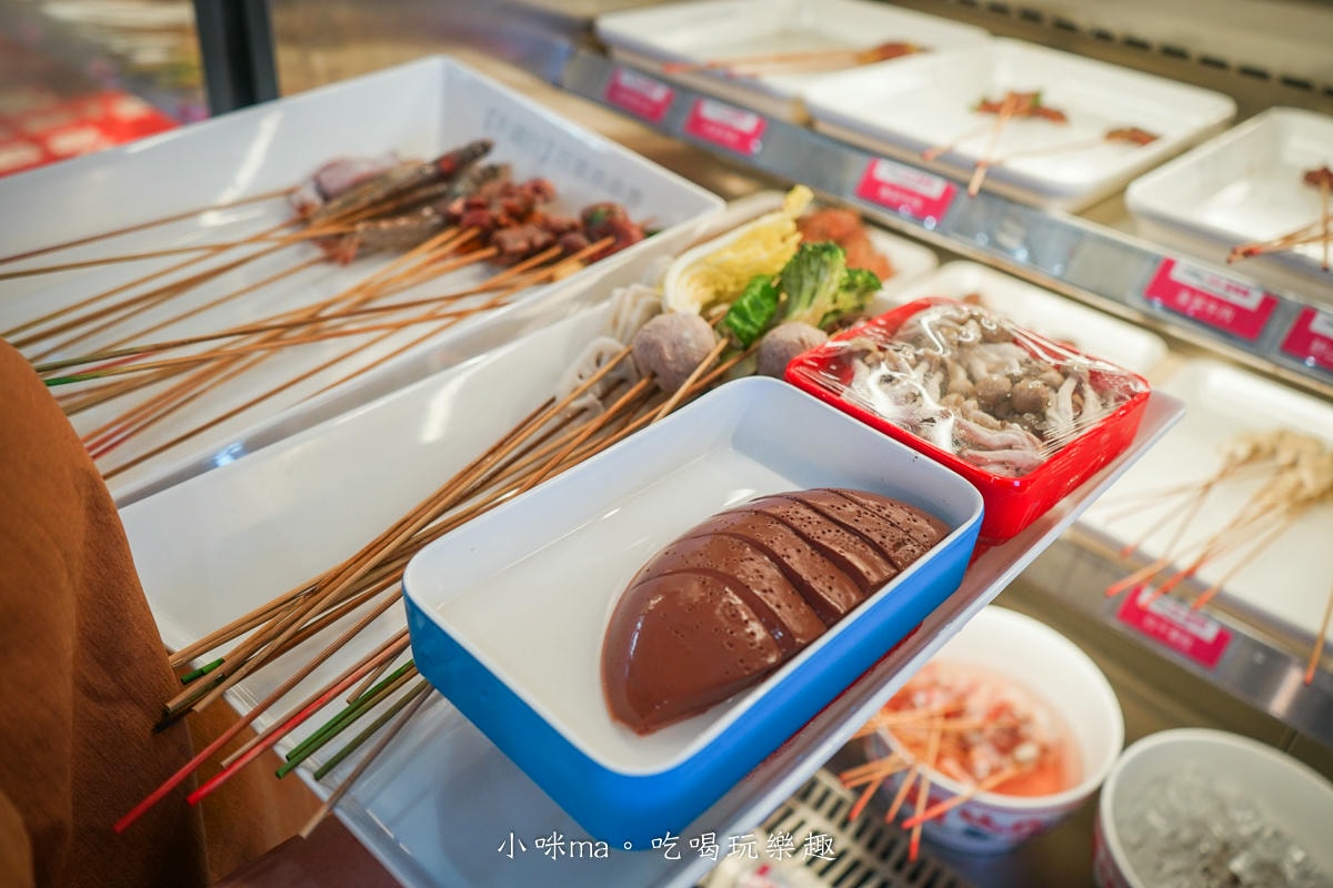 【中和美食】李鐵柱百草串串香|上百種串串搭配正宗重慶風味鍋底,麻辣帶勁好滋味,一串、二串…停不下來啦,捷運永安市場站 - 第18張圖 【中和美食】李鐵柱百草串串香|上百種串串搭配正宗重慶風味鍋底,麻辣帶勁好滋味,一串、二串…停不下來啦,捷運永安市場站