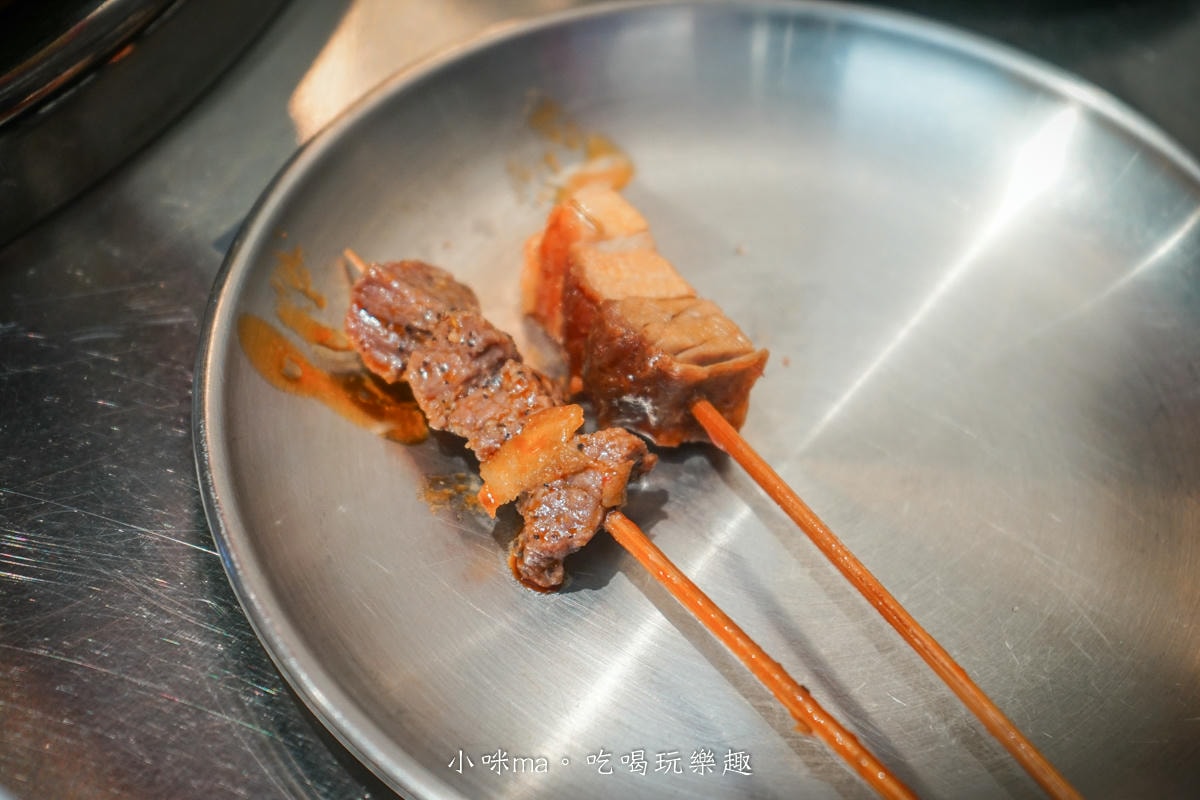 【中和美食】李鐵柱百草串串香|上百種串串搭配正宗重慶風味鍋底,麻辣帶勁好滋味,一串、二串…停不下來啦,捷運永安市場站 - 第37張圖 【中和美食】李鐵柱百草串串香|上百種串串搭配正宗重慶風味鍋底,麻辣帶勁好滋味,一串、二串…停不下來啦,捷運永安市場站