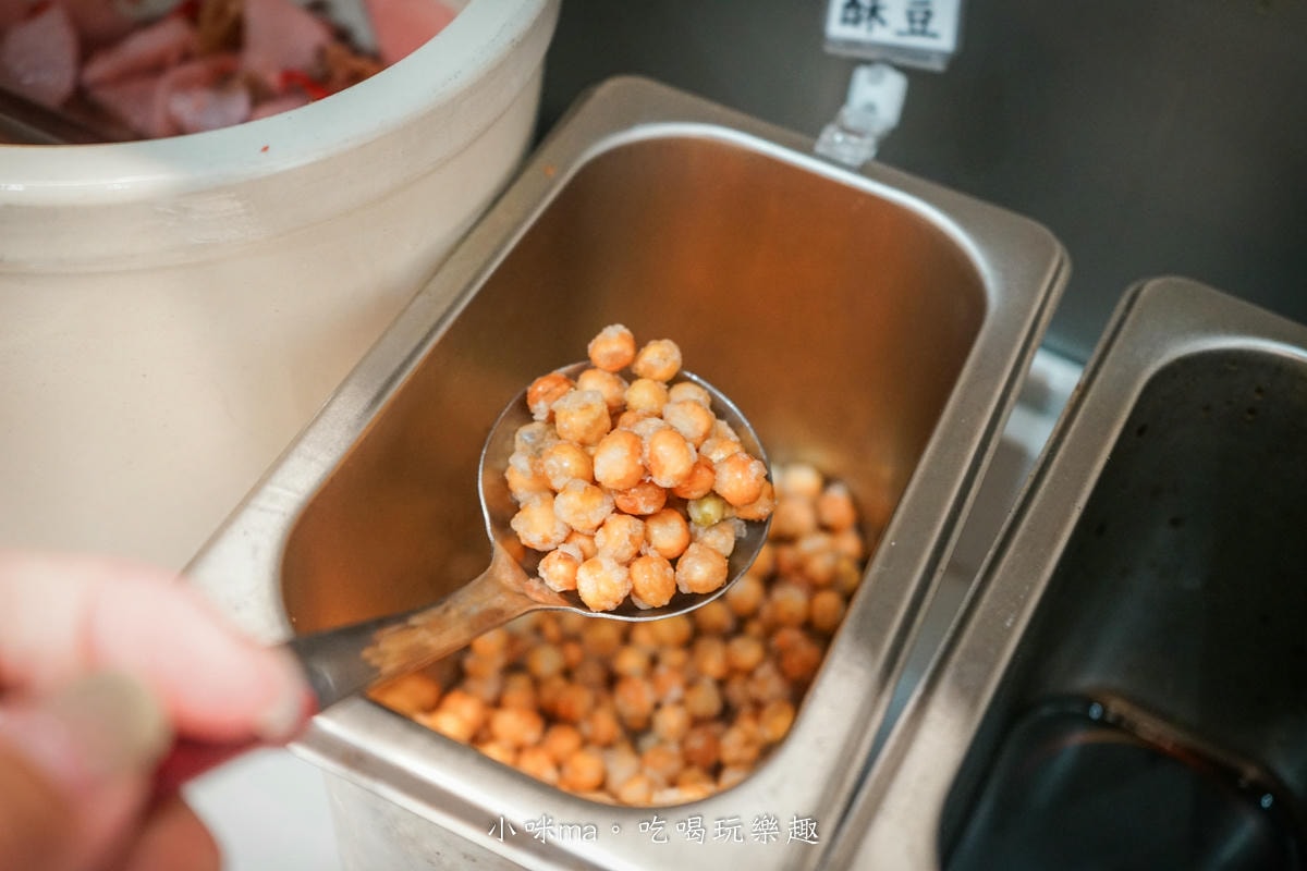 【中和美食】李鐵柱百草串串香|上百種串串搭配正宗重慶風味鍋底,麻辣帶勁好滋味,一串、二串…停不下來啦,捷運永安市場站 - 第8張圖 【中和美食】李鐵柱百草串串香|上百種串串搭配正宗重慶風味鍋底,麻辣帶勁好滋味,一串、二串…停不下來啦,捷運永安市場站