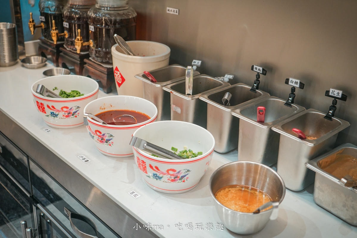 【中和美食】李鐵柱百草串串香|上百種串串搭配正宗重慶風味鍋底,麻辣帶勁好滋味,一串、二串…停不下來啦,捷運永安市場站 - 第7張圖 【中和美食】李鐵柱百草串串香|上百種串串搭配正宗重慶風味鍋底,麻辣帶勁好滋味,一串、二串…停不下來啦,捷運永安市場站