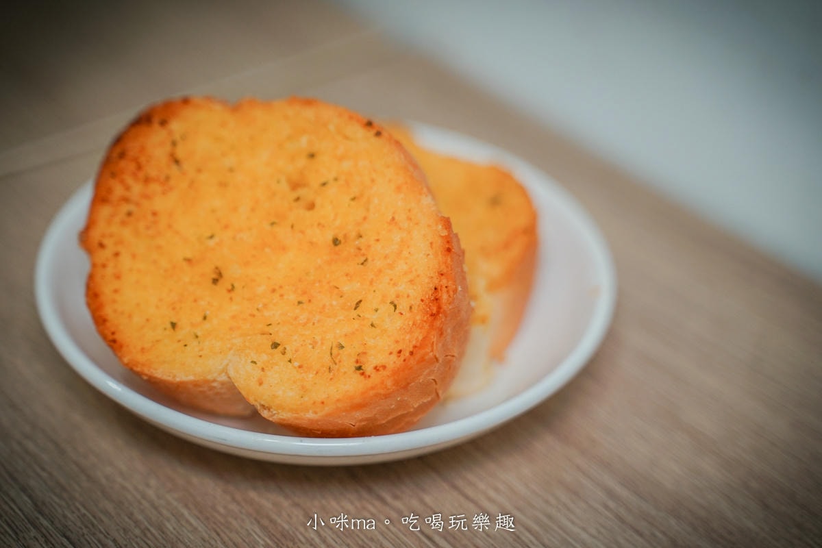 【板橋美食推薦】初義食午｜隱身新埔站巷弄的百元高CP值美食！9種醬料隨你搭，外帶外送都超夯