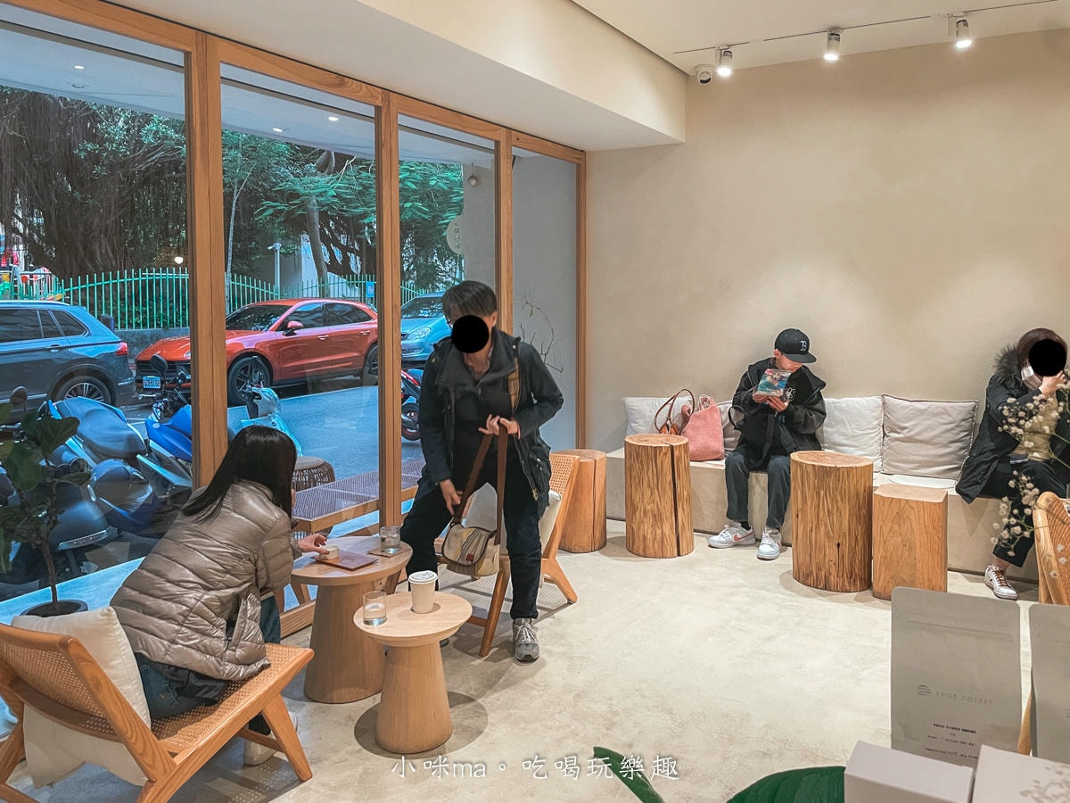【內湖咖啡廳】AROS COFFEE 一縷光|內湖巷弄內韓系網美咖啡廳,奶茶色系配上滿室綠植超放鬆,捷運港墘站 - 第6張圖 【內湖咖啡廳】AROS COFFEE 一縷光|內湖巷弄內韓系網美咖啡廳,奶茶色系配上滿室綠植超放鬆,捷運港墘站