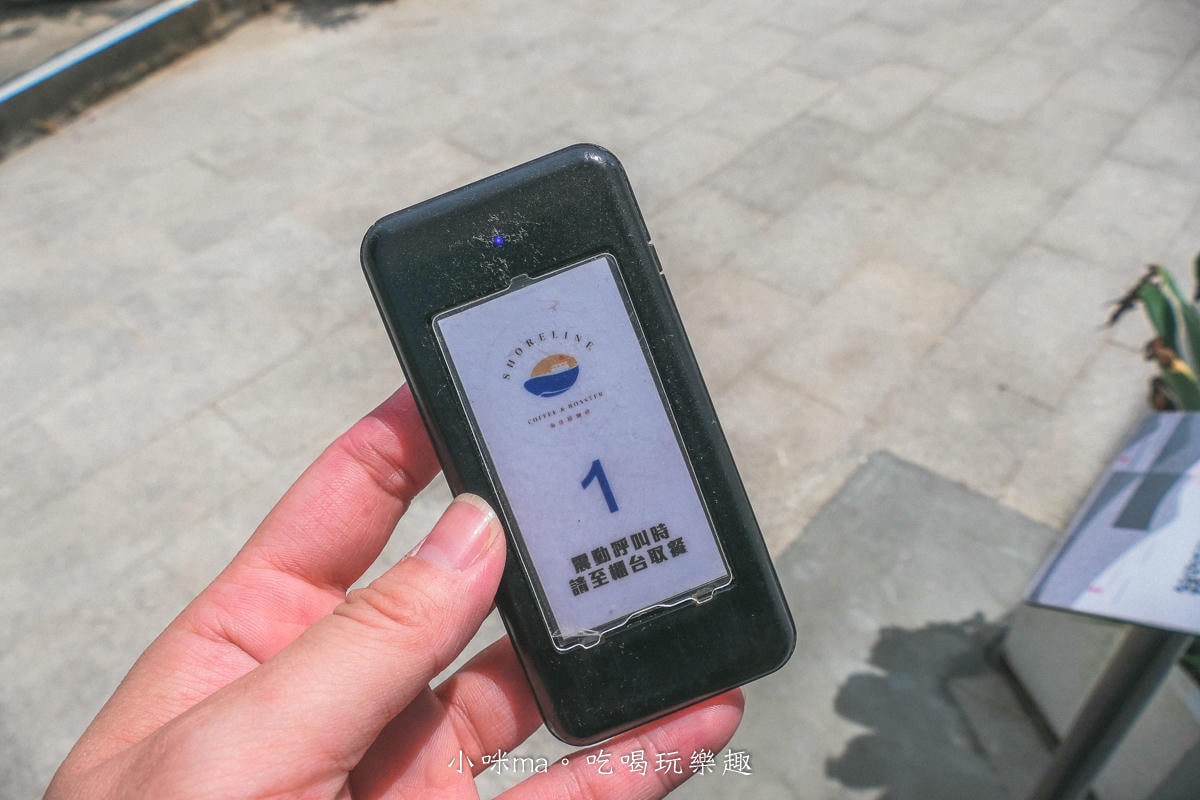 【旗津美食】Shoreline Coffee & Roaster 海岸線咖啡燈塔店|旗津最美的咖啡廳,制高點俯瞰整個港灣,配上白色燈塔,國外氛圍滿點 - 第14張圖 【旗津美食】Shoreline Coffee & Roaster 海岸線咖啡燈塔店|旗津最美的咖啡廳,制高點俯瞰整個港灣,配上白色燈塔,國外氛圍滿點