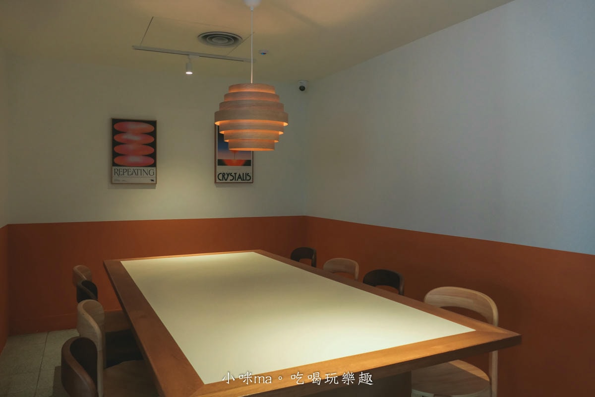 【西門町咖啡廳】LOST and Found 西門|信義安和爆紅的北歐風咖啡廳開二店啦,二層樓老宅有夠chill,寵物友善餐廳,捷運西門站 - 第10張圖 【西門町咖啡廳】LOST and Found 西門|信義安和爆紅的北歐風咖啡廳開二店啦,二層樓老宅有夠chill,寵物友善餐廳,捷運西門站