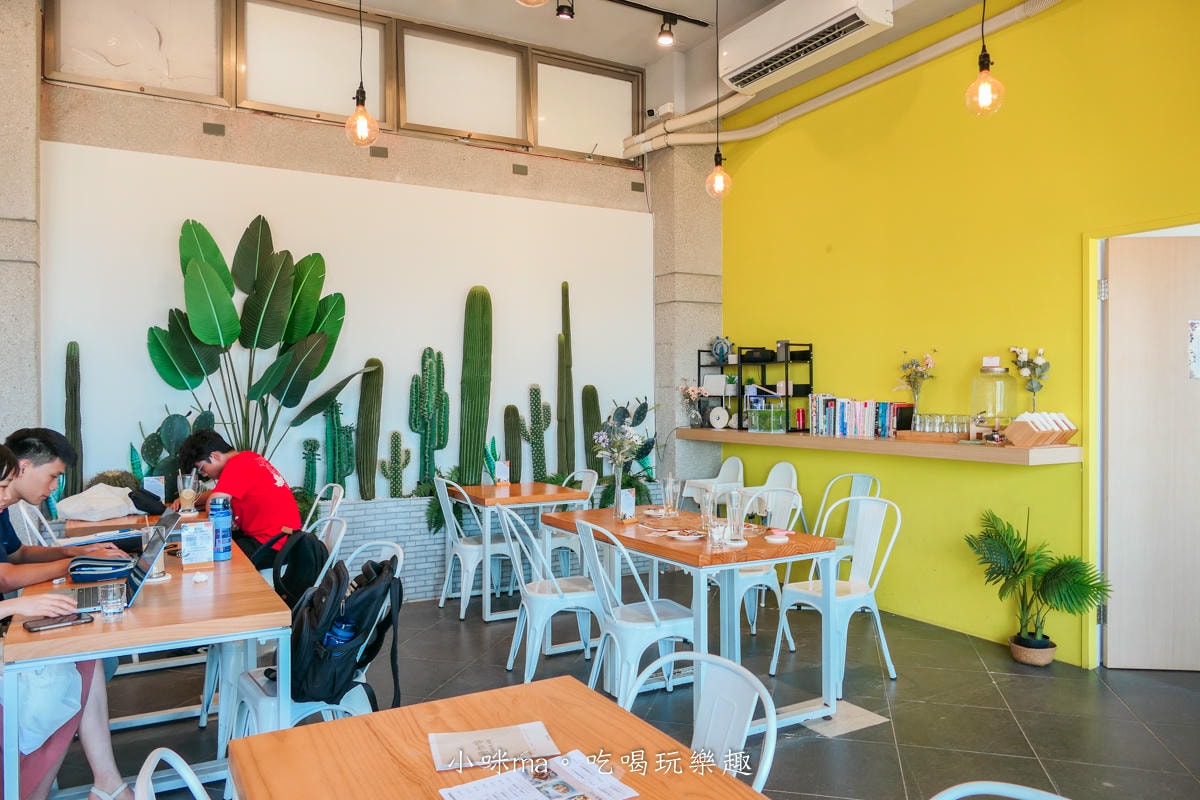 【澎湖美食】時咖啡 SHILICAFE｜推門就是大海，吹海風、喝咖啡 度假感瞬間拉滿，澎湖嵵裡沙灘旁的人氣咖啡廳