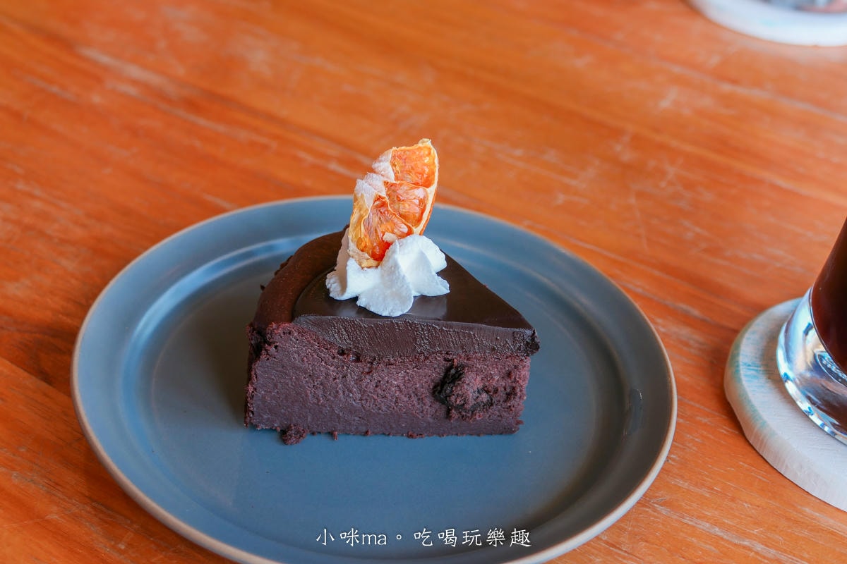 【澎湖美食】時咖啡 SHILICAFE｜推門就是大海，吹海風、喝咖啡 度假感瞬間拉滿，澎湖嵵裡沙灘旁的人氣咖啡廳