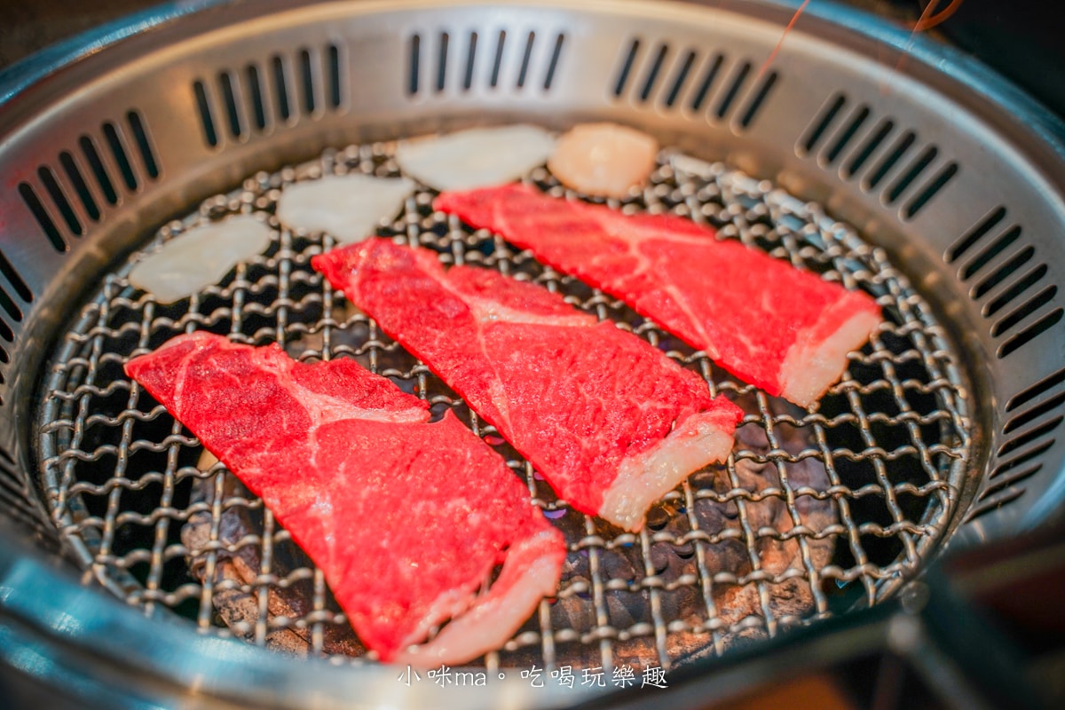 【基隆吃到飽推薦】赤富士日式無煙燒肉鍋物-基隆店|和牛、海鮮一次滿足!高CP值燒肉鍋物吃到飽太誇張! - 第33張圖 【基隆吃到飽推薦】赤富士日式無煙燒肉鍋物-基隆店|和牛、海鮮一次滿足!高CP值燒肉鍋物吃到飽太誇張!