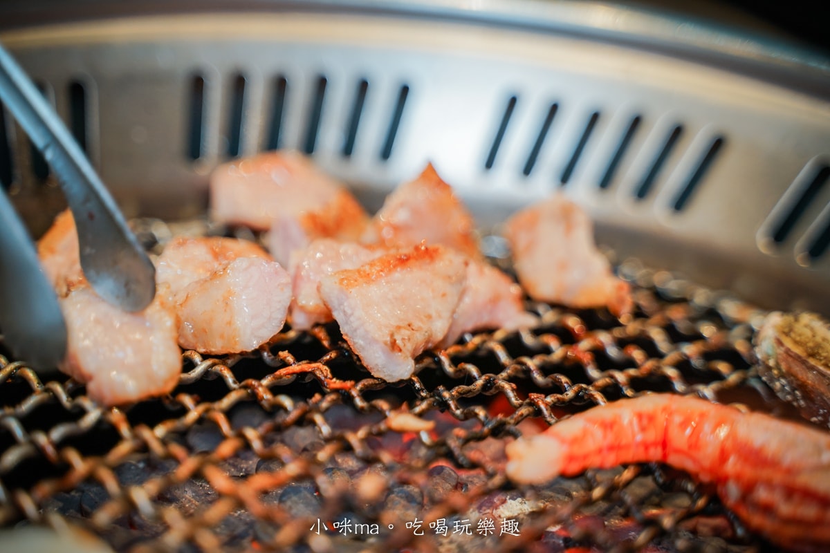 【基隆吃到飽推薦】赤富士日式無煙燒肉鍋物-基隆店|和牛、海鮮一次滿足!高CP值燒肉鍋物吃到飽太誇張! - 第43張圖 【基隆吃到飽推薦】赤富士日式無煙燒肉鍋物-基隆店|和牛、海鮮一次滿足!高CP值燒肉鍋物吃到飽太誇張!