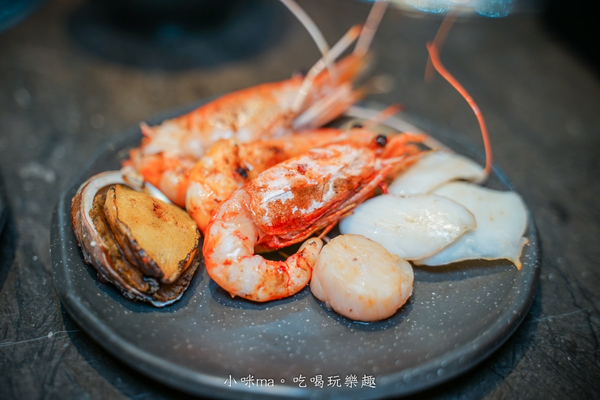 【基隆吃到飽推薦】赤富士日式無煙燒肉鍋物-基隆店|和牛、海鮮一次滿足!高CP值燒肉鍋物吃到飽太誇張! - 第55張圖 【基隆吃到飽推薦】赤富士日式無煙燒肉鍋物-基隆店|和牛、海鮮一次滿足!高CP值燒肉鍋物吃到飽太誇張!