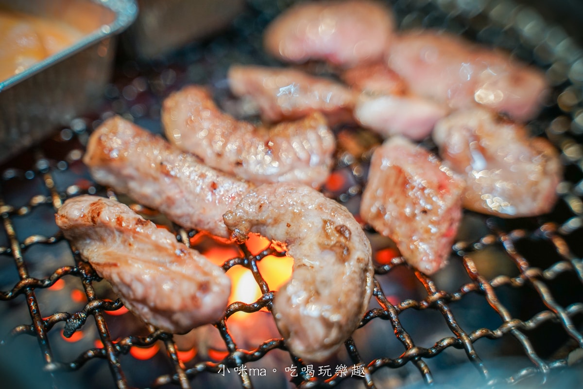 【基隆吃到飽推薦】赤富士日式無煙燒肉鍋物-基隆店|和牛、海鮮一次滿足!高CP值燒肉鍋物吃到飽太誇張! - 第44張圖 【基隆吃到飽推薦】赤富士日式無煙燒肉鍋物-基隆店|和牛、海鮮一次滿足!高CP值燒肉鍋物吃到飽太誇張!