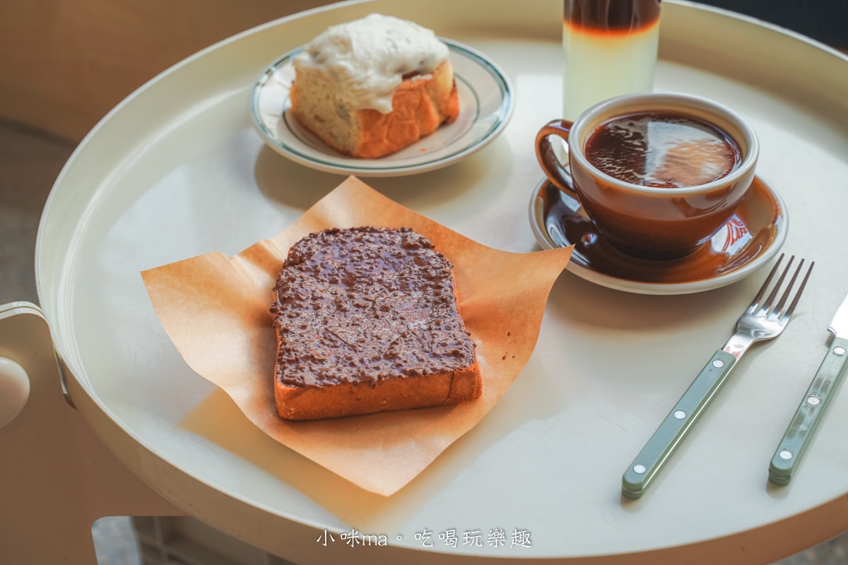 【中山站咖啡】AFAD CAFE中山選物店｜藏在二樓的韓系選物咖啡館，好拍又好逛！中山區美食