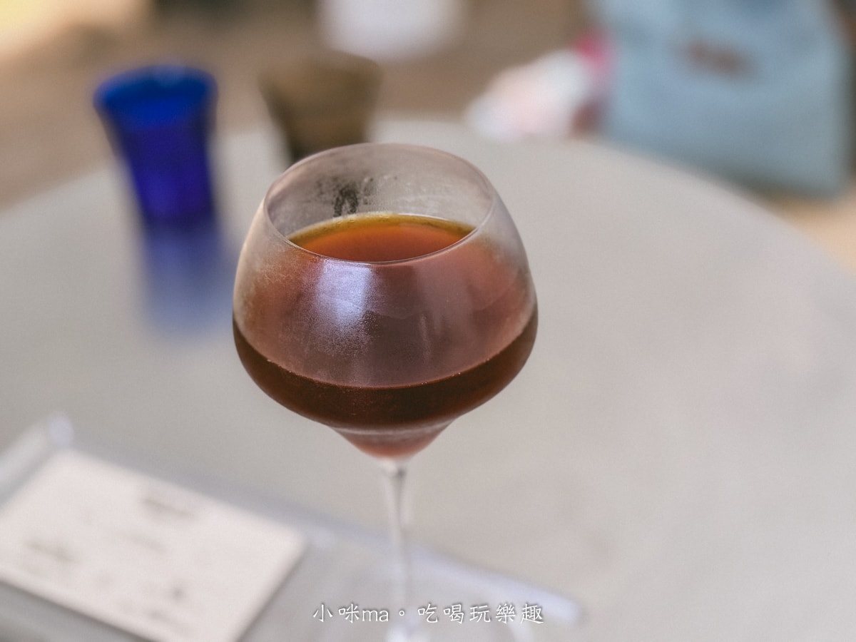 【青埔咖啡廳推薦】R.B.C COFFEE HEAD 咖啡專門店｜桃園最美太空艙預約制咖啡廳，精品手沖與甜點的完美結合