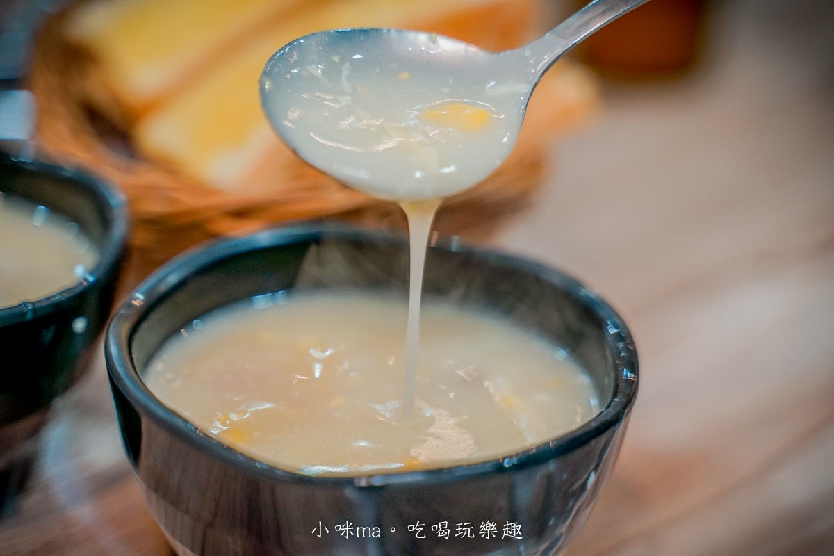 【天母牛排推薦】六分熟牛排｜從石牌夜市到德行東路，平價原肉牛排＋自助吧吃到飽