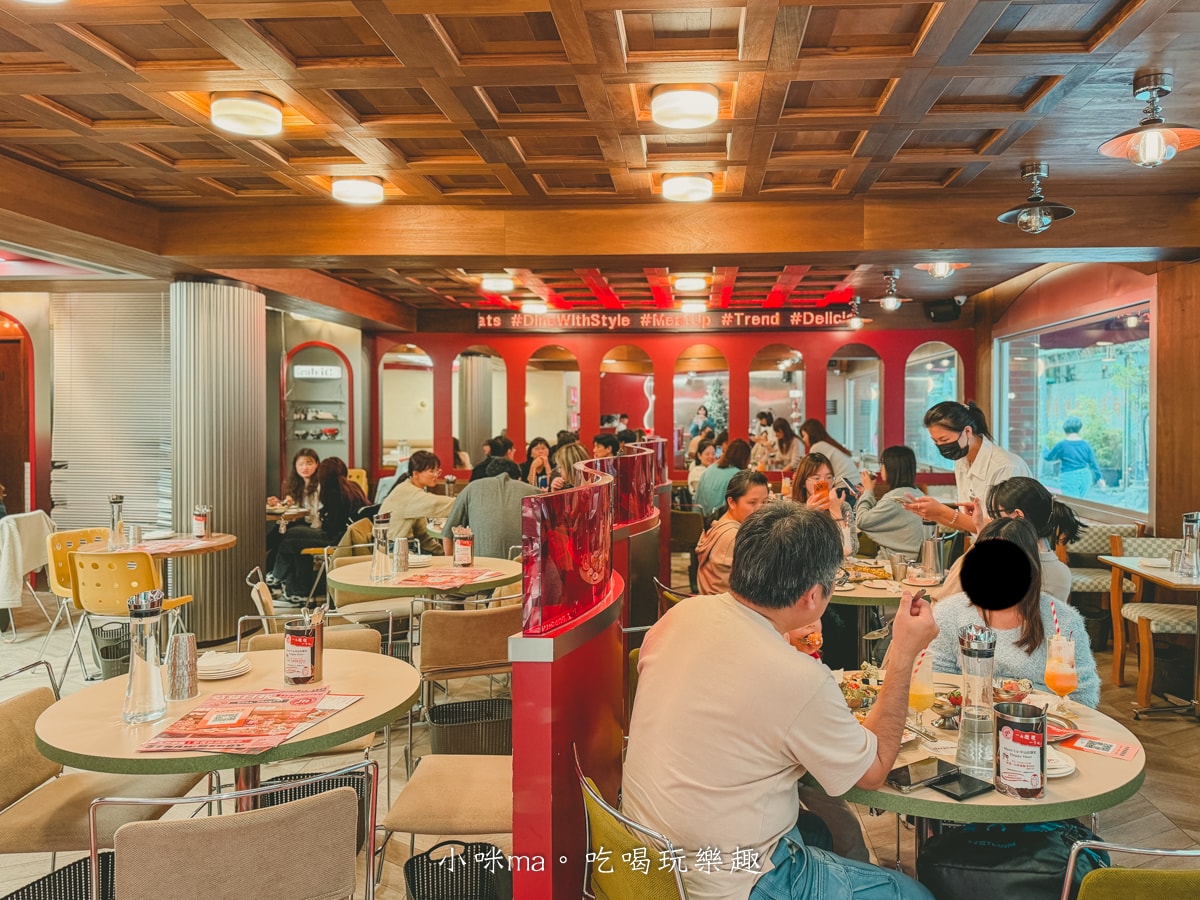 【中山站美食】Meat Up 覓晌 中山店|視覺系浮誇甜點、超強義大利麵,姐妹聚會必收藏的電影感餐廳! - 第4張圖 【中山站美食】Meat Up 覓晌 中山店|視覺系浮誇甜點、超強義大利麵,姐妹聚會必收藏的電影感餐廳!