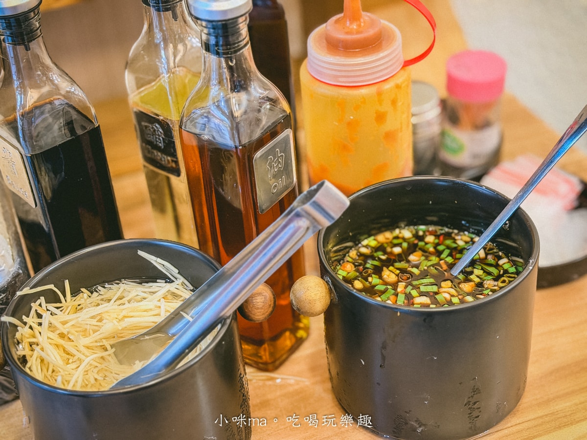 【內湖737美食】居和熹湯包|皮薄到透光!在地人激推「平價版鼎泰豐」,爆漿肉汁滿溢,內湖路737巷必吃老店(附菜單/交通) - 第6張圖 【內湖737美食】居和熹湯包|皮薄到透光!在地人激推「平價版鼎泰豐」,爆漿肉汁滿溢,內湖路737巷必吃老店(附菜單/交通)