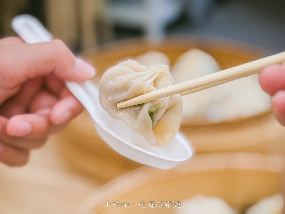 【內湖737美食】居和熹湯包|皮薄到透光!在地人激推「平價版鼎泰豐」,爆漿肉汁滿溢,內湖路737巷必吃老店(附菜單/交通) - 第10張圖 【內湖737美食】居和熹湯包|皮薄到透光!在地人激推「平價版鼎泰豐」,爆漿肉汁滿溢,內湖路737巷必吃老店(附菜單/交通)
