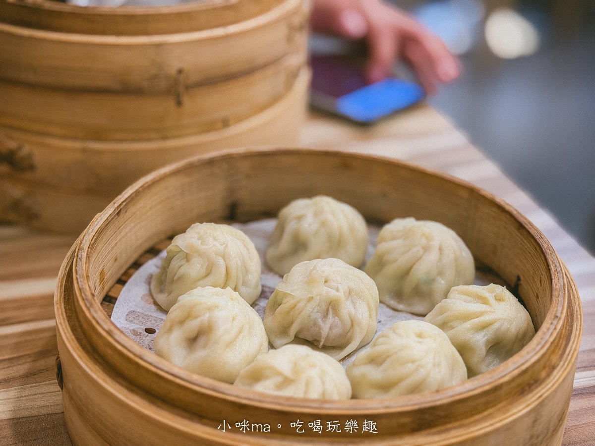 【內湖737美食】居和熹湯包|皮薄到透光!在地人激推「平價版鼎泰豐」,爆漿肉汁滿溢,內湖路737巷必吃老店(附菜單/交通) - 第12張圖 【內湖737美食】居和熹湯包|皮薄到透光!在地人激推「平價版鼎泰豐」,爆漿肉汁滿溢,內湖路737巷必吃老店(附菜單/交通)