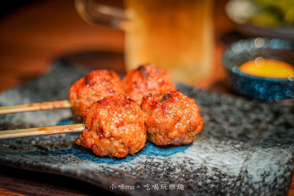 【中山林森北路居酒屋推薦】 鑫炭號居酒屋｜林森北路巷弄隱藏版美味！厚切牛舌、月見雞肉丸必點！朋友聚餐小酌超有氣氛