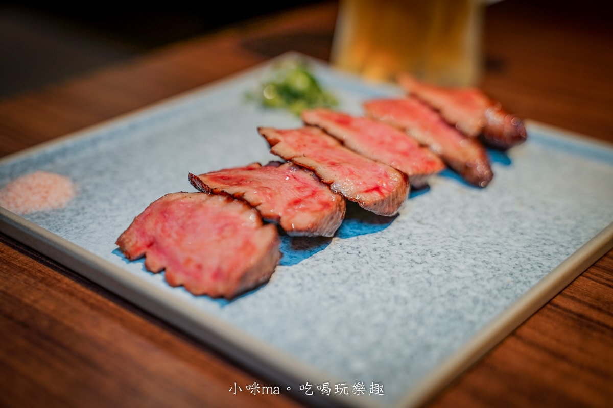 【中山林森北路居酒屋推薦】 鑫炭號居酒屋｜林森北路巷弄隱藏版美味！厚切牛舌、月見雞肉丸必點！朋友聚餐小酌超有氣氛