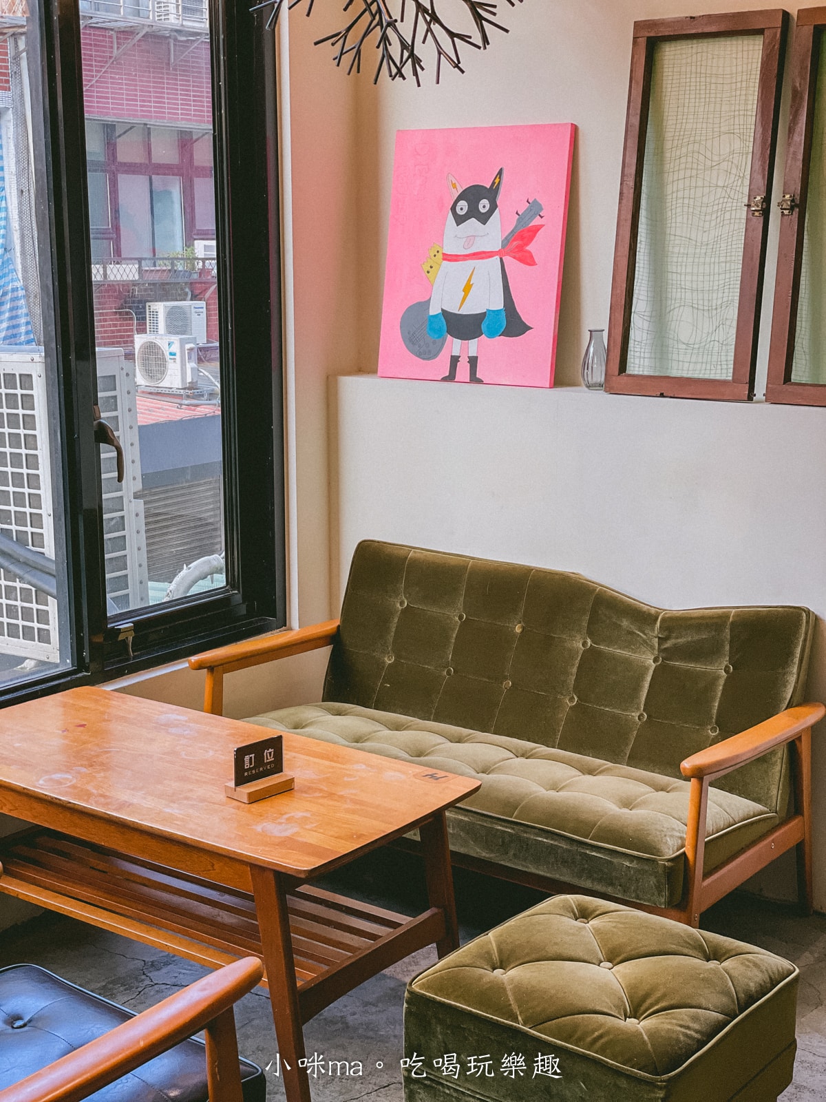 【市政府站咖啡廳】Arthere Café 上樓看看咖啡|信義區不限時咖啡廳推薦,早午餐+插座咖啡廳一坐一下午 - 第8張圖 【市政府站咖啡廳】Arthere Café 上樓看看咖啡|信義區不限時咖啡廳推薦,早午餐+插座咖啡廳一坐一下午