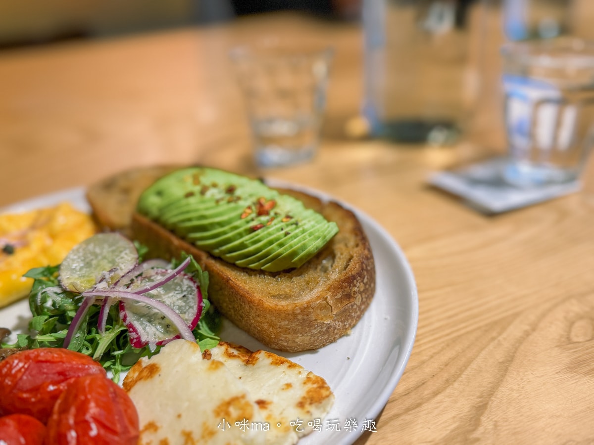 【民生社區早午餐】The Antipodean 富錦店|隱身綠意巷弄的澳式精品咖啡,必點大份量經典早餐盤與酪梨吐司,一秒飛澳洲的慵懶 Brunch 儀式感! - 第12張圖 【民生社區早午餐】The Antipodean 富錦店|隱身綠意巷弄的澳式精品咖啡,必點大份量經典早餐盤與酪梨吐司,一秒飛澳洲的慵懶 Brunch 儀式感!