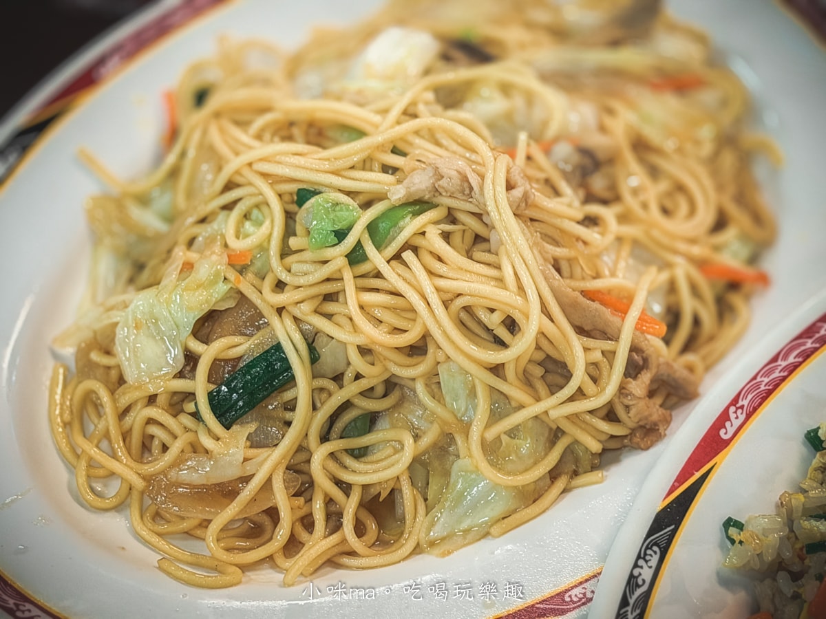 【高雄景觀餐廳】雷達土雞城｜過年回娘家必衝！認明「藍色招牌」，大崗山百萬夜景＋超澎湃土雞料理！