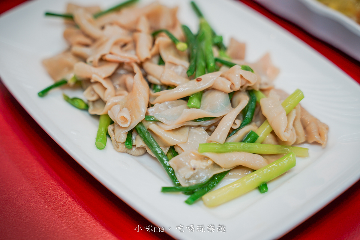 【板橋美食】呈信鵝肉 板橋中山店|每月1號免費鵝肉飯!永和排隊名店進駐,去骨鵝肉超加分 - 第25張圖 韭菜鵝腸|板橋熱炒小菜推薦