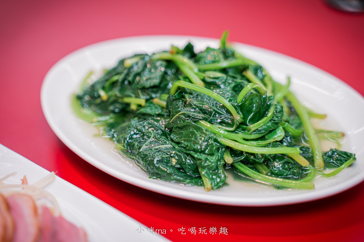 【板橋美食】呈信鵝肉 板橋中山店|每月1號免費鵝肉飯!永和排隊名店進駐,去骨鵝肉超加分 - 第35張圖 地瓜葉|板橋健康配菜推薦