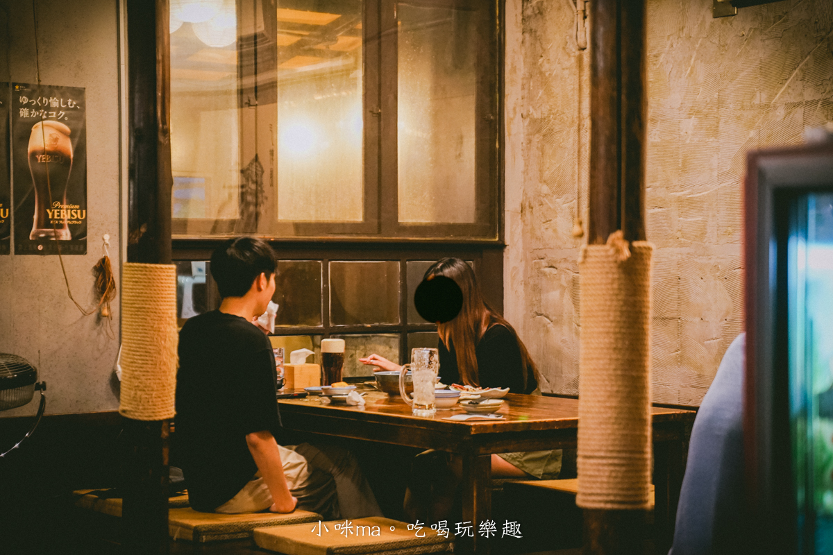 【東區居酒屋】彡耕居食事所|時禾酒藏梅酒太驚艷!茉莉花、紫蘇、生薑系梅酒一次喝懂,忠孝復興美食 - 第5張圖 市民大道居酒屋推薦彡耕居食事所榻榻米包廂區,帶有日式昭和復古風的隱密多人聚餐空間