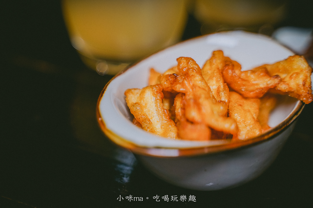 【東區居酒屋】彡耕居食事所|時禾酒藏梅酒太驚艷!茉莉花、紫蘇、生薑系梅酒一次喝懂,忠孝復興美食 - 第30張圖 酥炸雞軟骨 椒鹽香氣口感酥脆