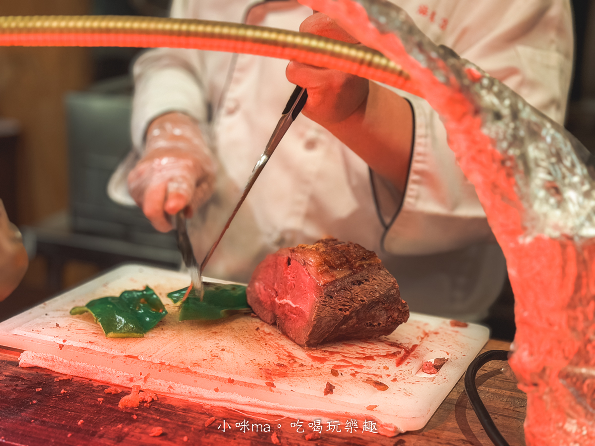 沾美西餐廳熟食區 現切爐烤牛排 buffet