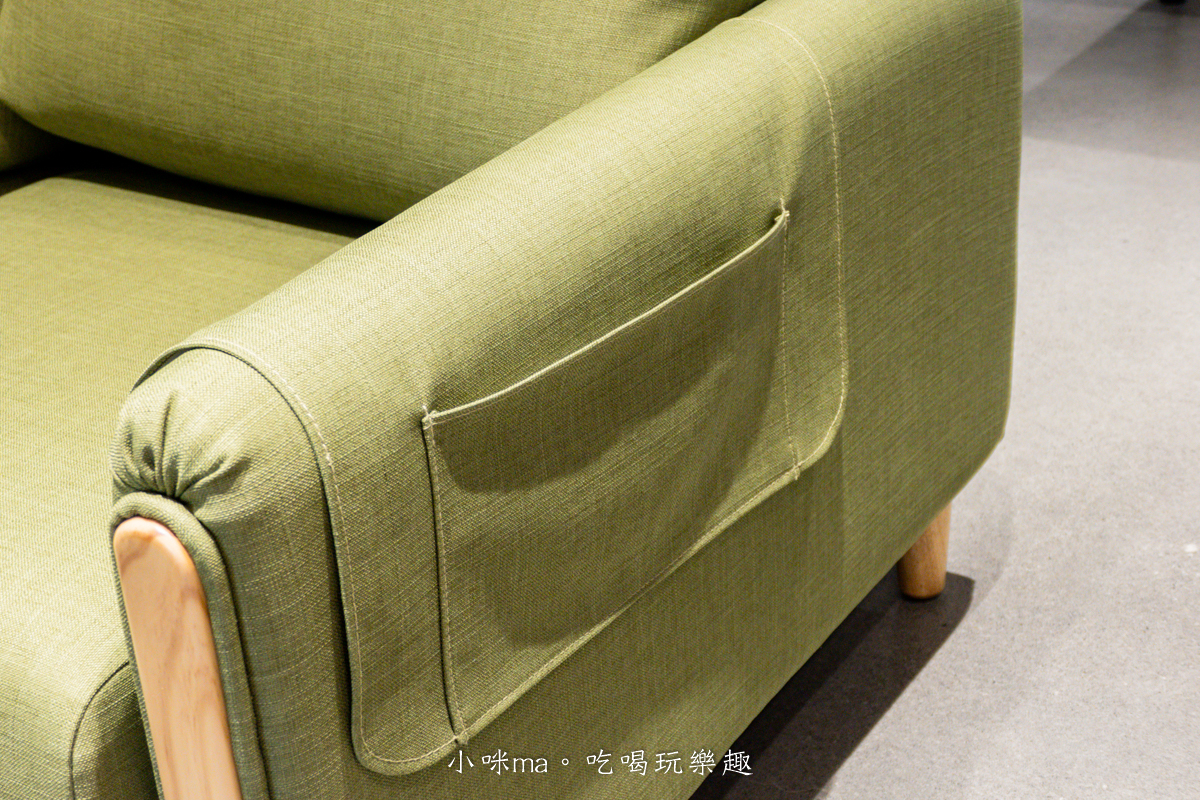 【嘉義家具推薦】億家具批發倉庫 嘉義店|四層樓超好逛!全屋家具客製化,沙發、床組、餐桌一次買齊,有溫度的小資裝潢天堂! - 第45張圖 亞麻布沙發透氣舒適,台灣氣候推薦
