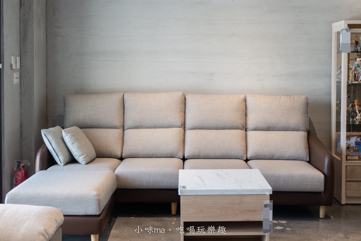 【嘉義家具推薦】億家具批發倉庫 嘉義店|四層樓超好逛!全屋家具客製化,沙發、床組、餐桌一次買齊,有溫度的小資裝潢天堂! - 第5張圖 億家具批發倉庫展示空間,客廳臥室家具一站購足